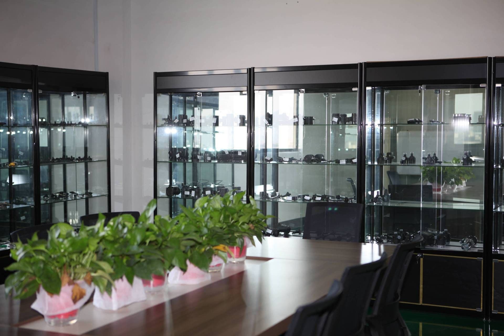 SQ Water Pump — Factory-Direct Auto Water Pump Supplier-Sample Showroom Reception Area